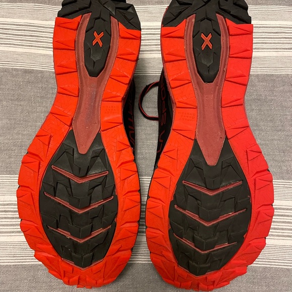 La Sportiva Jackal Black Red Outdoor Trail Running Shoes - Picture 6 of 9